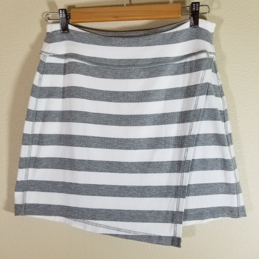 Athleta faux wrap ribbon stripe skirt